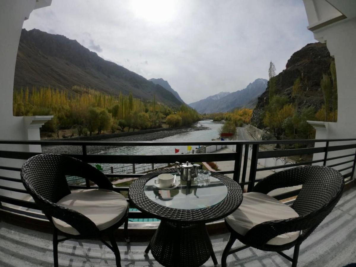 Hotel Chhutuk Heights Kargil Ngoại thất bức ảnh