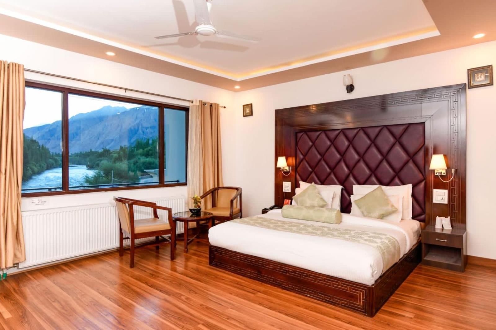 Hotel Chhutuk Heights Kargil Ngoại thất bức ảnh