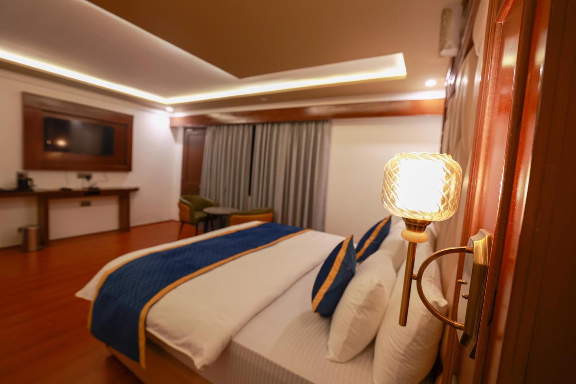 Hotel Chhutuk Heights Kargil Ngoại thất bức ảnh
